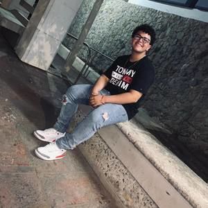 Meet your Posher, Edriel